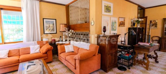 6 غرف نوم فيلا في Fiumicino, Italy رقم 371260 12