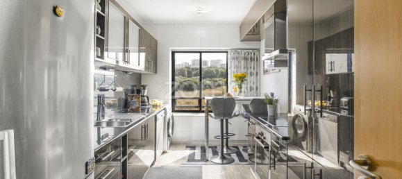 4 bedrooms Apartment in Oeiras, Portugal No. 195279 2