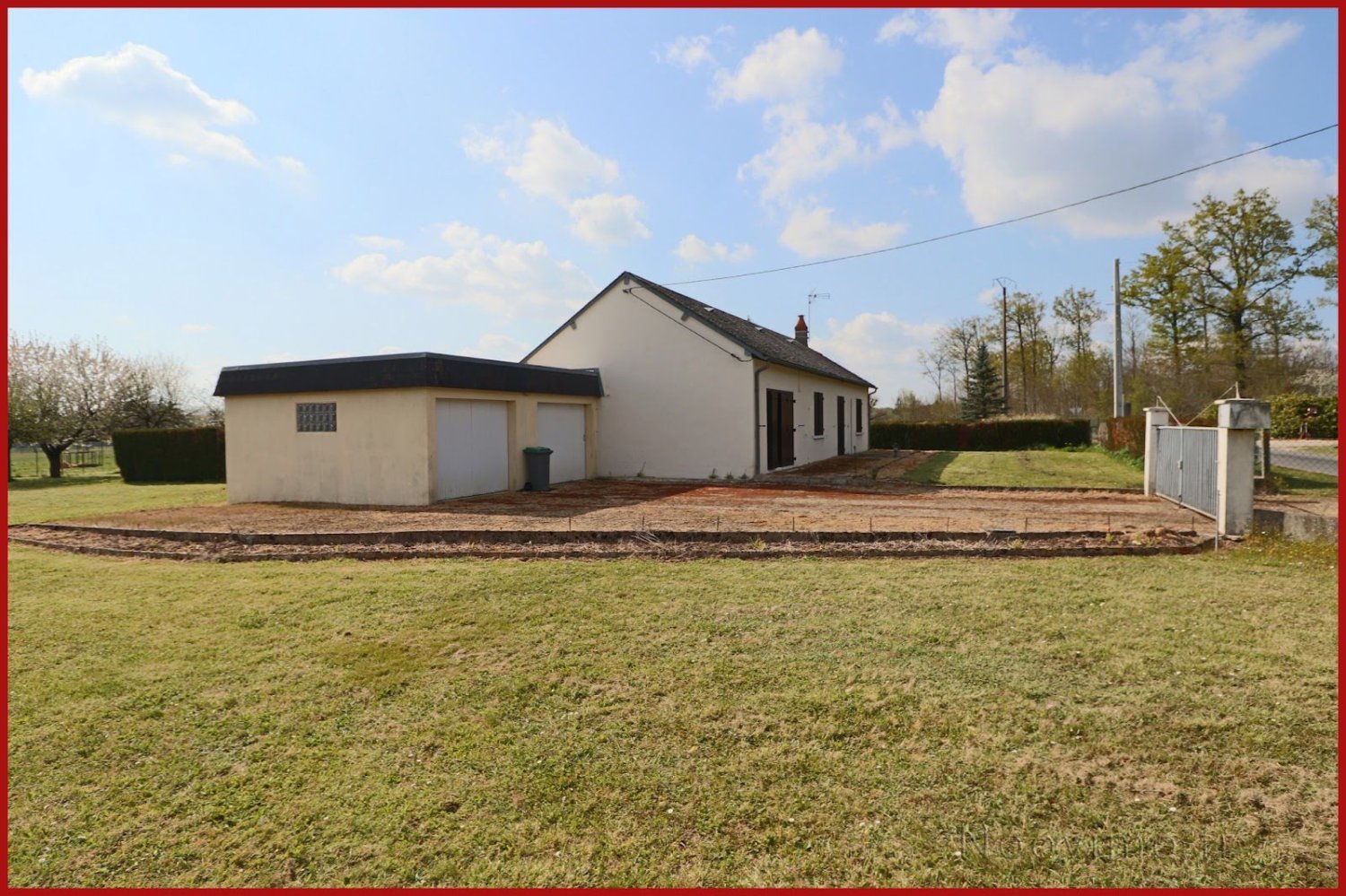 2 bedrooms House in Clere-les-Pins, France No. 98116