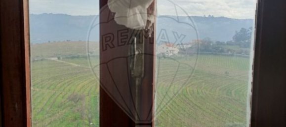 Casa de 3 dormitorios en Peso da Regua, Portugal No. 166089 6