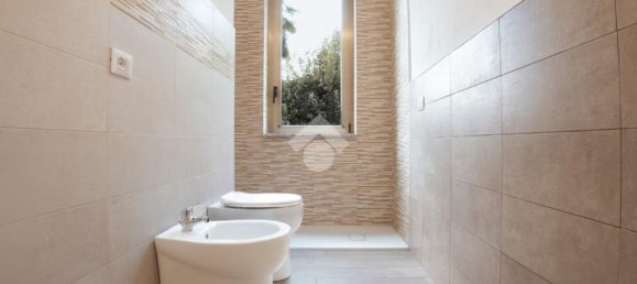 2 غرف نوم شقة في Bergamo, Italy رقم 218900 51