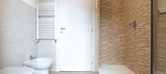 2 غرف نوم شقة في Bergamo, Italy رقم 218900 11