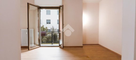 2 غرف نوم شقة في Bergamo, Italy رقم 218900 30