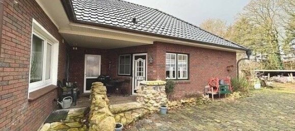 4 bedrooms Bungalow in Leer, Germany No. 189509 2