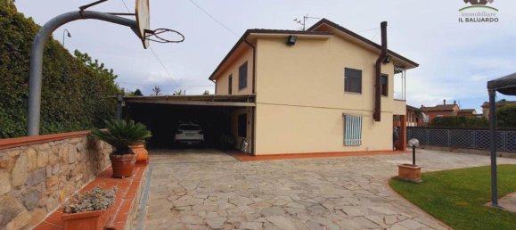 8 rooms Villa in Capannori, Italy No. 19269 4