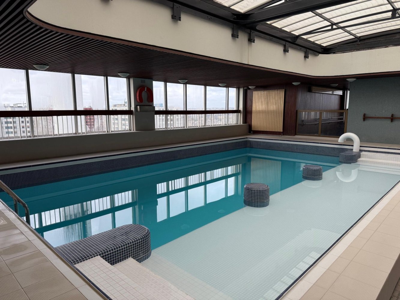 2 bedrooms Apartment in Paris, France No. 344786