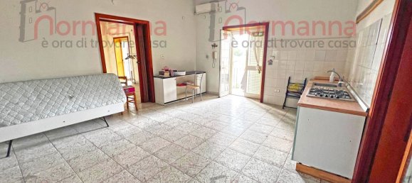 3 rooms Apartment in Aversa, Italy No. 71776 10