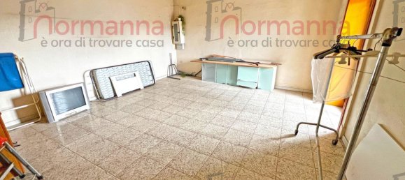 3 rooms Apartment in Aversa, Italy No. 71776 7