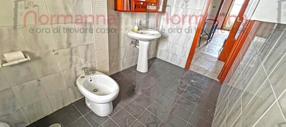 3 rooms Apartment in Aversa, Italy No. 71776 19