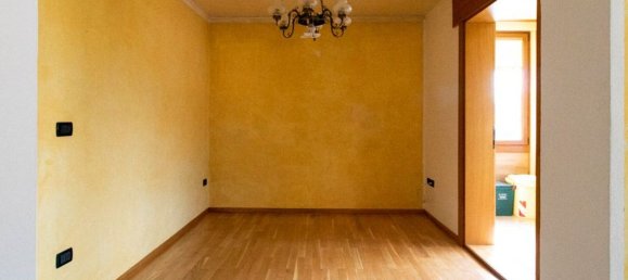 5-salle Appartement à Udine, Italy No. 289903 4