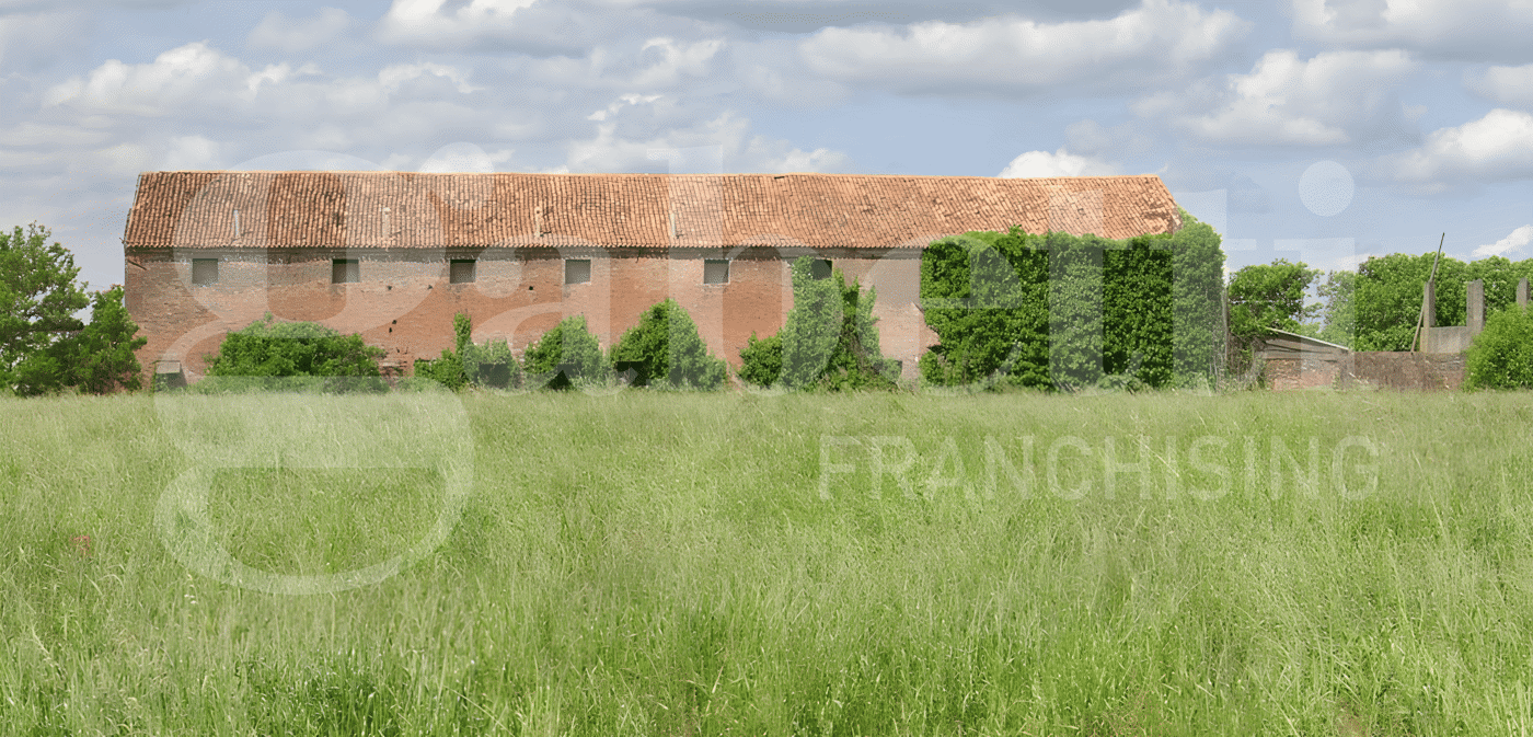 Almacén de 5 habitaciónes en Padua, Italy No. 289031