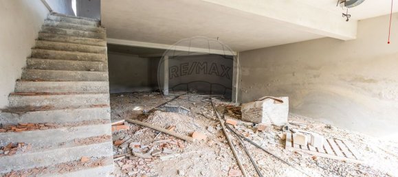 4 bedrooms House in Juncal, Portugal No. 26395 45