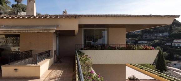 5 bedrooms Villa in Villefranche-sur-Mer, France No. 397997 10