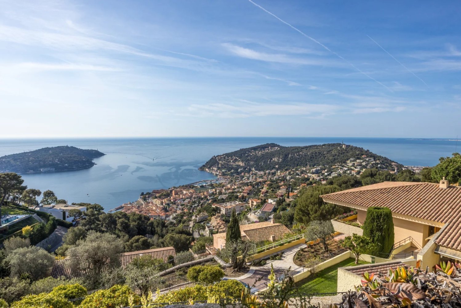 5 bedrooms Villa in Villefranche-sur-Mer, France No. 397997