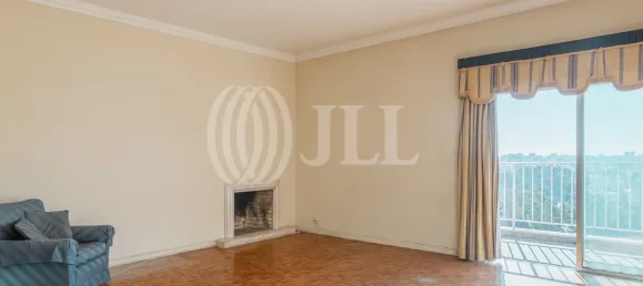 4 bedrooms Apartment in Lisbon, Portugal No. 118836 3