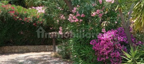 2 Schlafzimmer Villa in Castellammare del Golfo, Italy, Nr. 225788 6