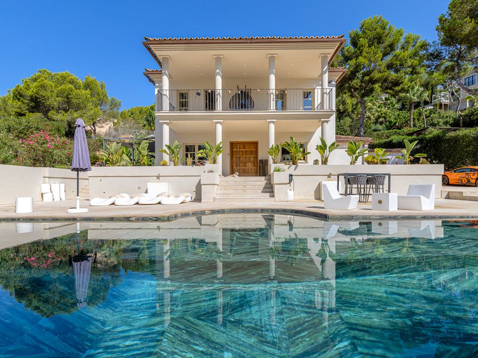 Villa de 5 dormitorios en Costa De La Calma, Spain No. 216025