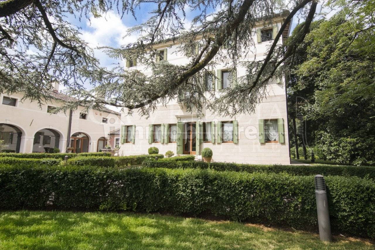 4 bedrooms Apartment in Mogliano Veneto, Italy No. 81445