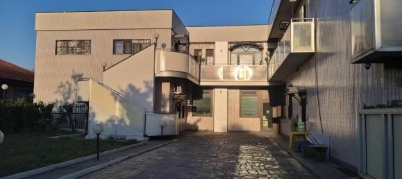 3 Schlafzimmer Wohnung in Segrate, Italy, Nr. 279084 3