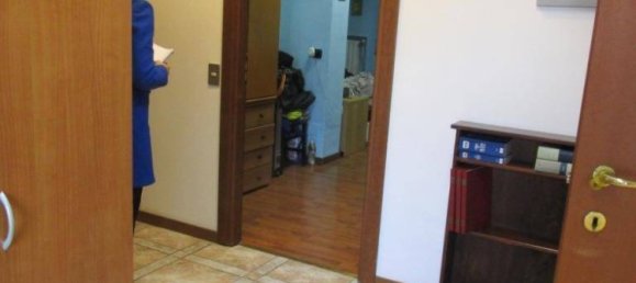 3 Schlafzimmer Wohnung in Segrate, Italy, Nr. 279084 10