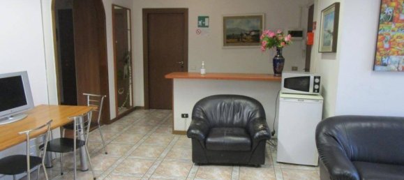 3 Schlafzimmer Wohnung in Segrate, Italy, Nr. 279084 11