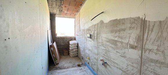 Ático de 3 habitaciónes en Guidonia Montecelio, Italy No. 200134 4