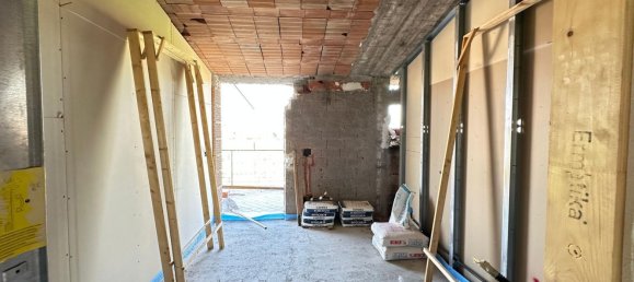 Ático de 3 habitaciónes en Guidonia Montecelio, Italy No. 200134 3