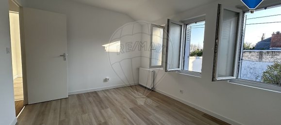 Apartamento de 2 dormitorios en Bourges, France No. 158427 4