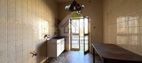 3 bedrooms House in San Martino dall'Argine, Italy No. 380913 8