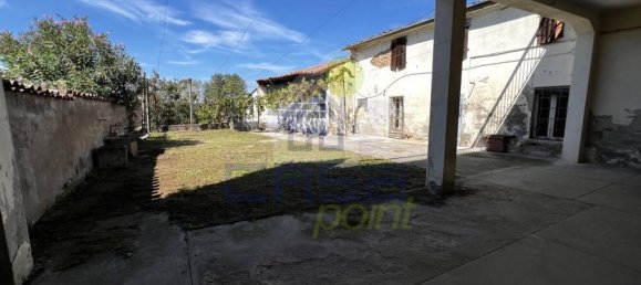 3 bedrooms House in San Martino dall'Argine, Italy No. 380913 9