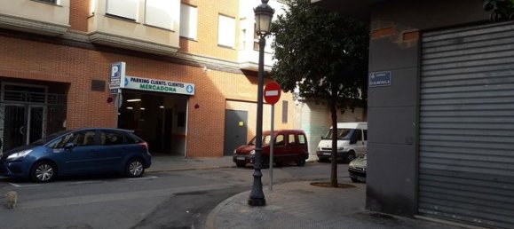 292m² Commercial property in Valencia, Spain No. 939 3