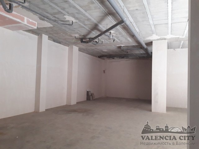 292m² Commercial property in Valencia, Spain No. 939