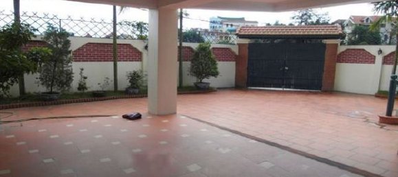 Villa de 5 dormitorios en Tay Ho, Vietnam No. 7122 3
