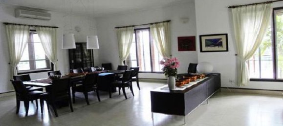 Villa de 5 dormitorios en Tay Ho, Vietnam No. 7122 4