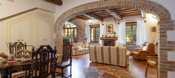 5 bedrooms Villa in Siena, Italy No. 226001 11