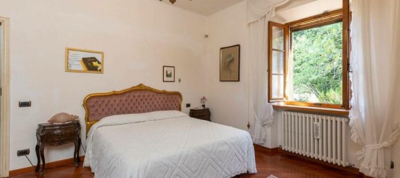 5 bedrooms Villa in Siena, Italy No. 226001 21