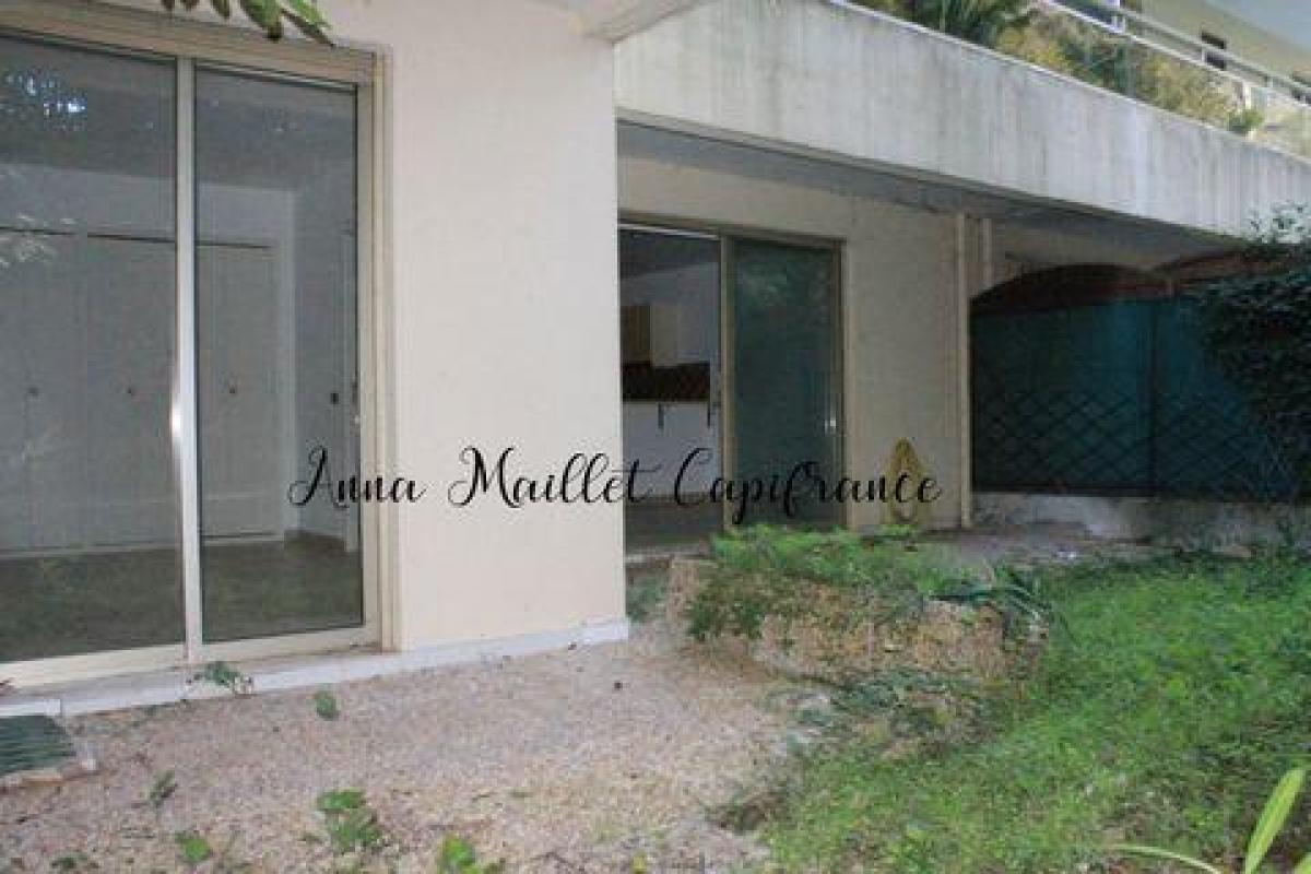 Studio in the Condo in Cannes, France No. 8386