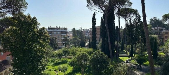 5 rooms Apartment in Rome, Italy No. 41192 2