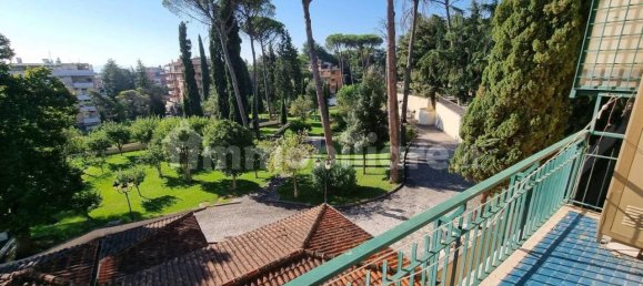 5 rooms Apartment in Rome, Italy No. 41192 17