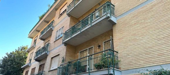 5 rooms Apartment in Rome, Italy No. 41192 5