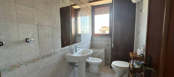 5 rooms Apartment in Rome, Italy No. 41192 21