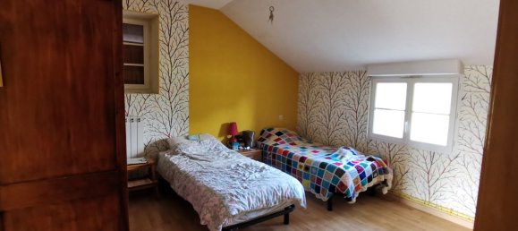 5 bedrooms House in Chateau-la-Valliere, France No. 89360 15