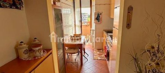 Studio in Monza, Italy, Nr. 259905 3