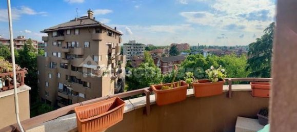 Studio in Monza, Italy, Nr. 259905 10