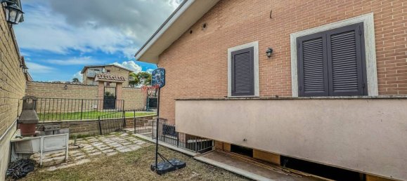 4 bedrooms Villa in Rome, Italy No. 159068 28