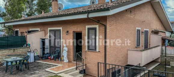 4 bedrooms Villa in Rome, Italy No. 159068 4