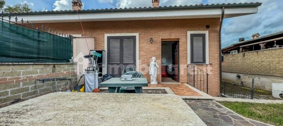 4 bedrooms Villa in Rome, Italy No. 159068 8