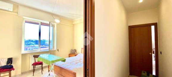 2 chambres Appartement à Bari, Italy No. 159821 6