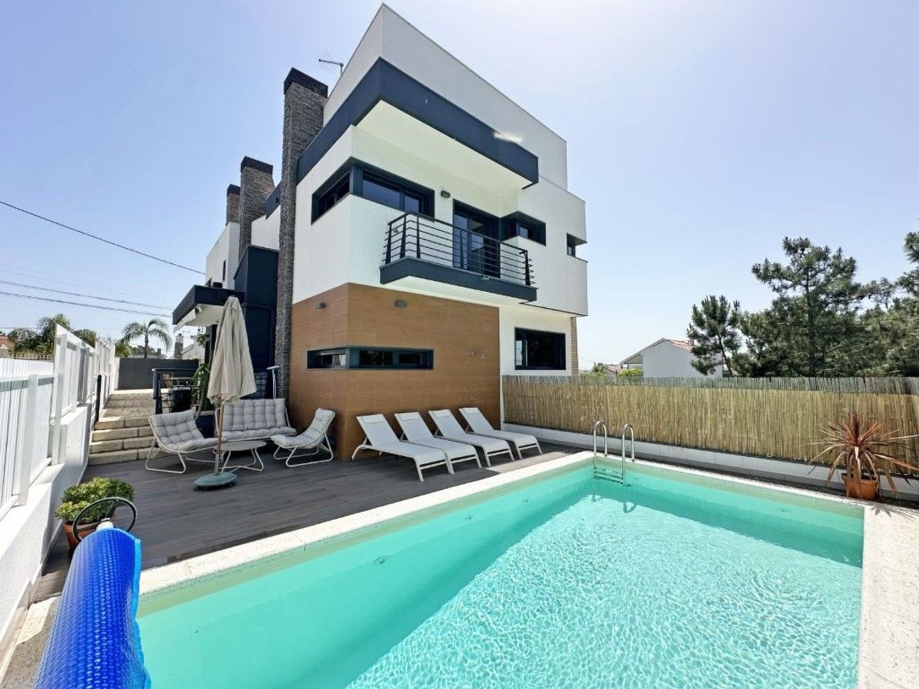 7 bedrooms House in Corroios, Portugal No. 223386