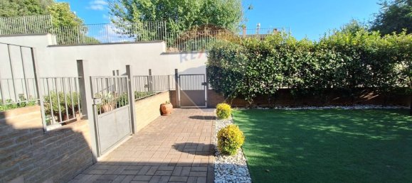 2 bedrooms Villa in Trevi, Italy No. 295032 5